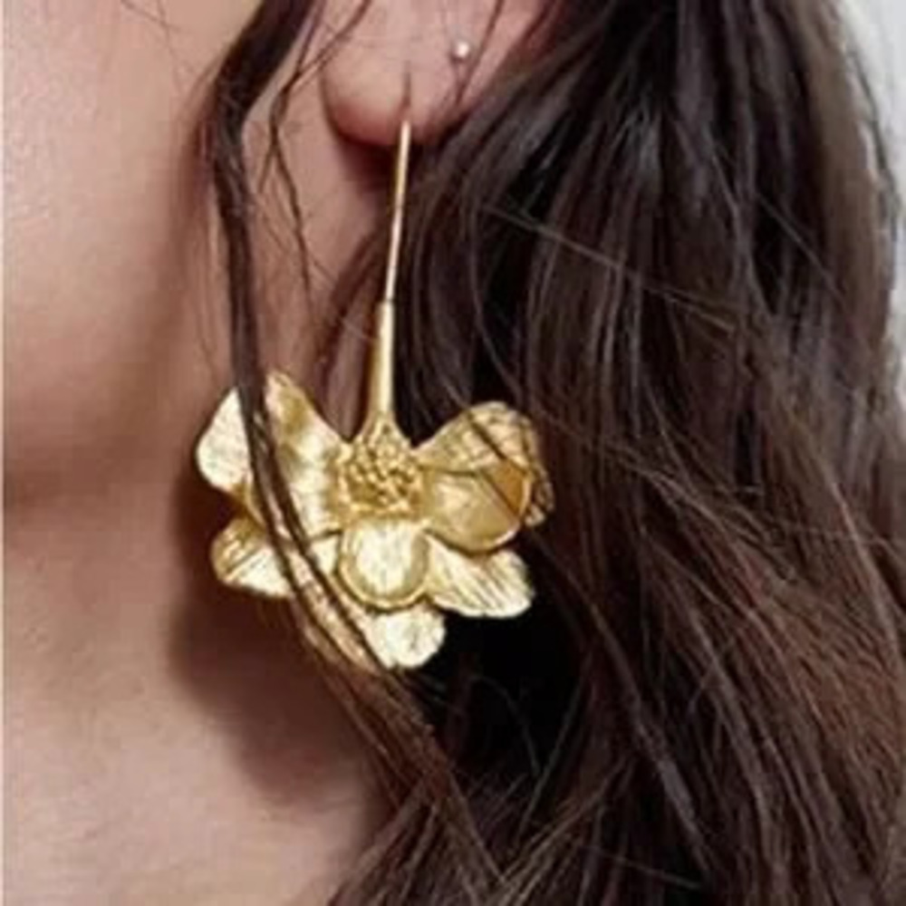Gold Flower Drop Earrings (4004)
